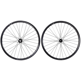 SON 28 12 Dynamo & DT Swiss 240 Singlespeed + Duke Baccara RX 27 SLR2 Carbon Laufradsatz 28" Pinion Gravel Cross Tour